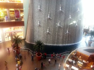 2013-12-31 Dubai Mall waterfall